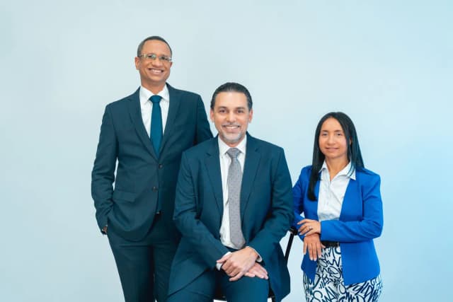 Expert Lawyer Call Center Solutions for Law Firms Expert Lawyer Call Center Solutions for Law Firms