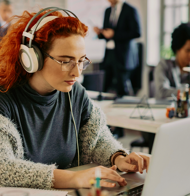 VoiceTeam Chat and Email Support